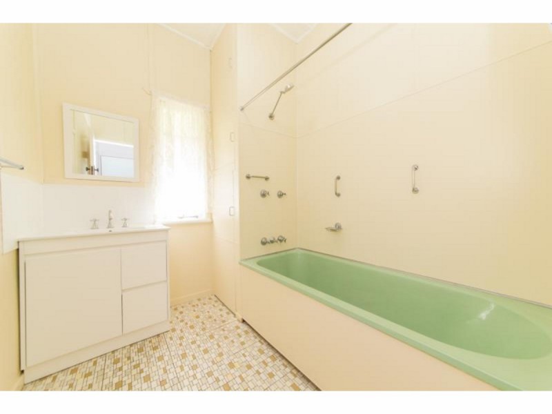 149 High Street, Berserker QLD 4701
